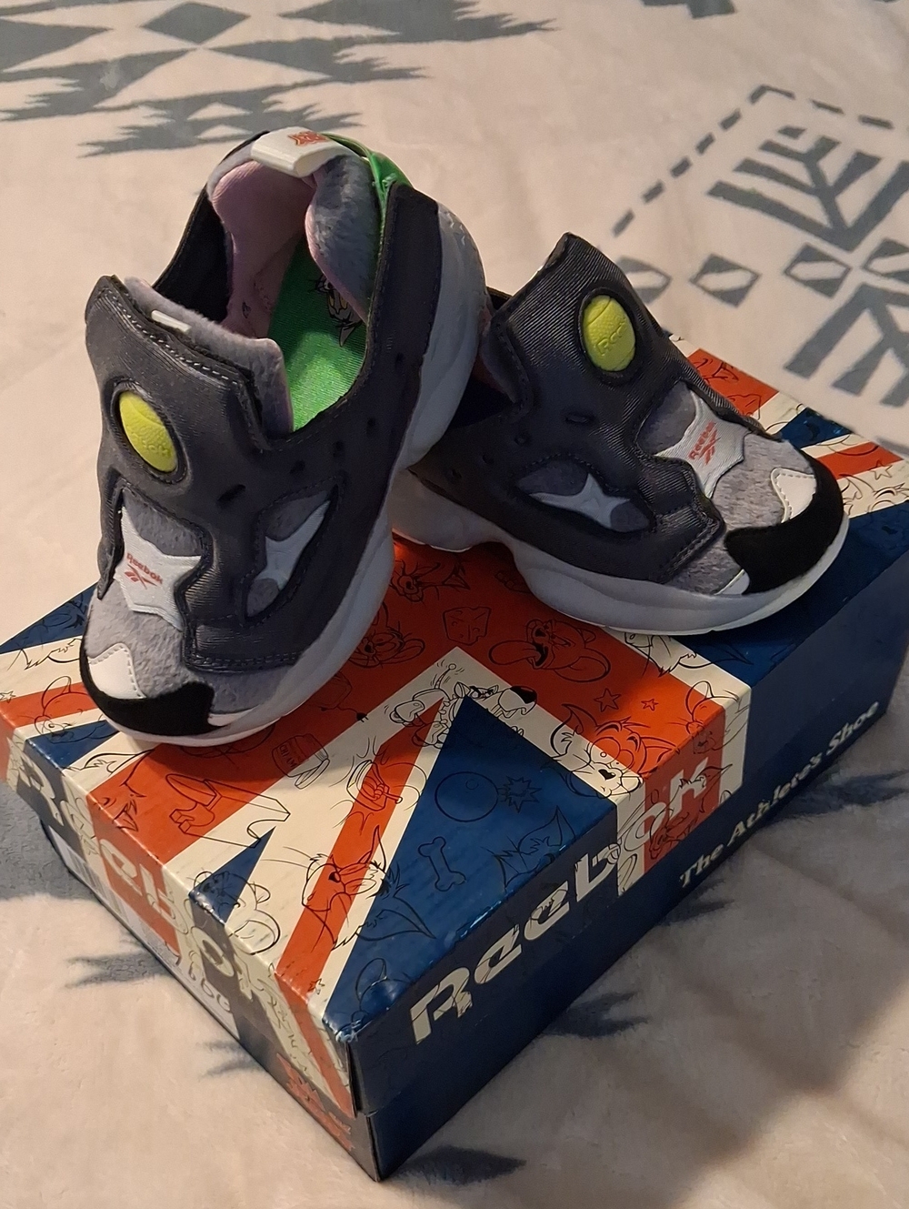 Reebok Tom And Jerry Versa Pump Fury Size 9.5C New In Box No Tag